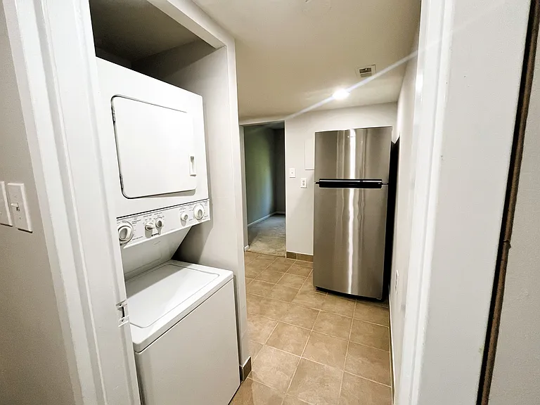 1538 Northgate Sq #12 — Photo 2