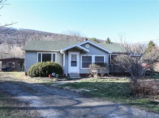 590 Italy Valley Rd, Naples, NY 14512