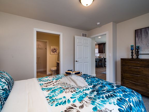 3rd image of 108 Eastown Dr #108