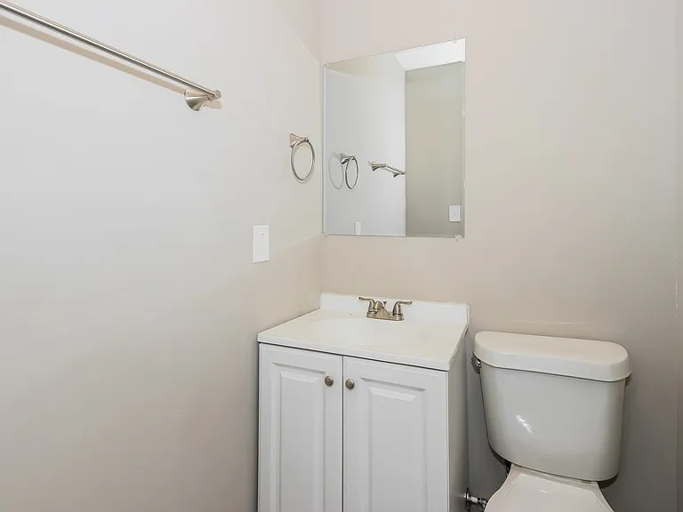 1825287_029_bathroom_13187307.jpg