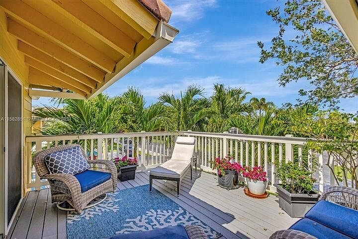 1st image of 237 Seabreeze Cir