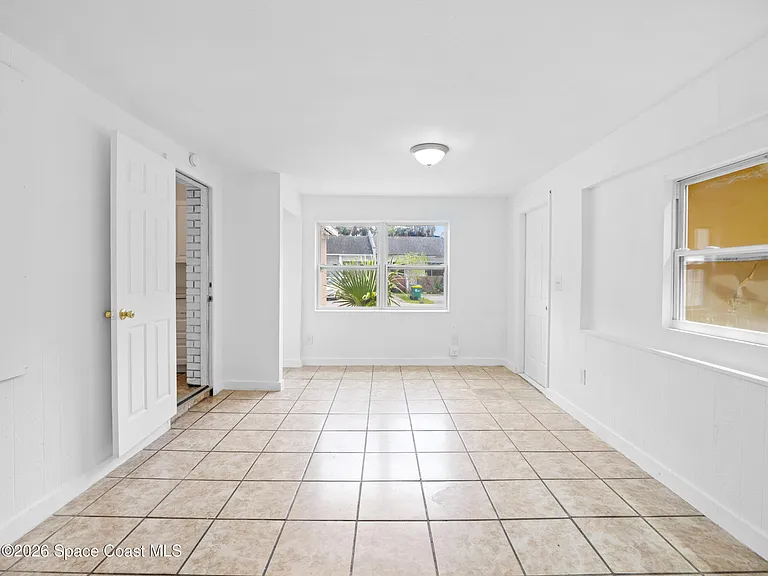 87 NW Irwin Ave — Photo 20