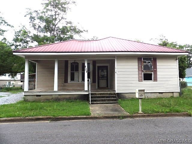 1st image of 627 Rankin St