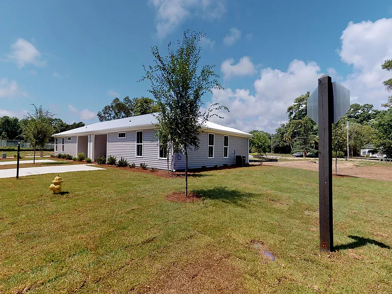 60 Racquet Club Dr #6 — Photo 18