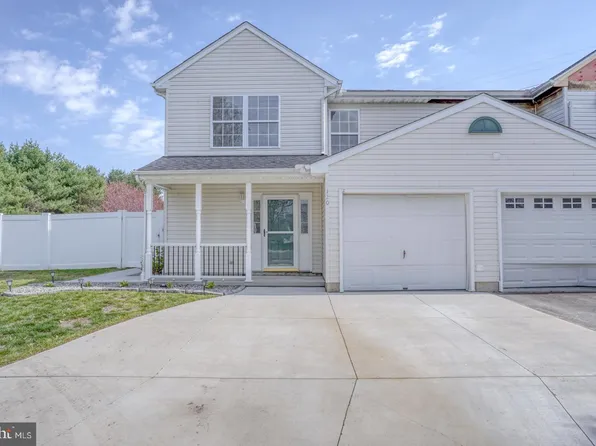 120 Teak Ct, Dover, DE 19901