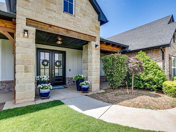 2nd image of 3725 River Valley Dr