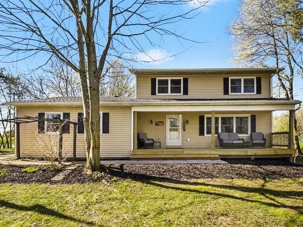 5625 Ivanrest Ave SW, Wyoming, MI 49418