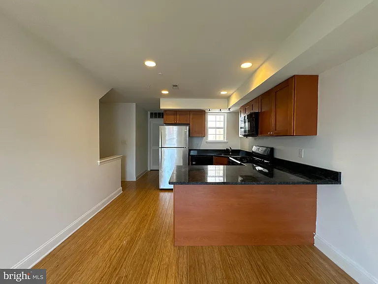 1131 W Nevada St #2 — Photo 5