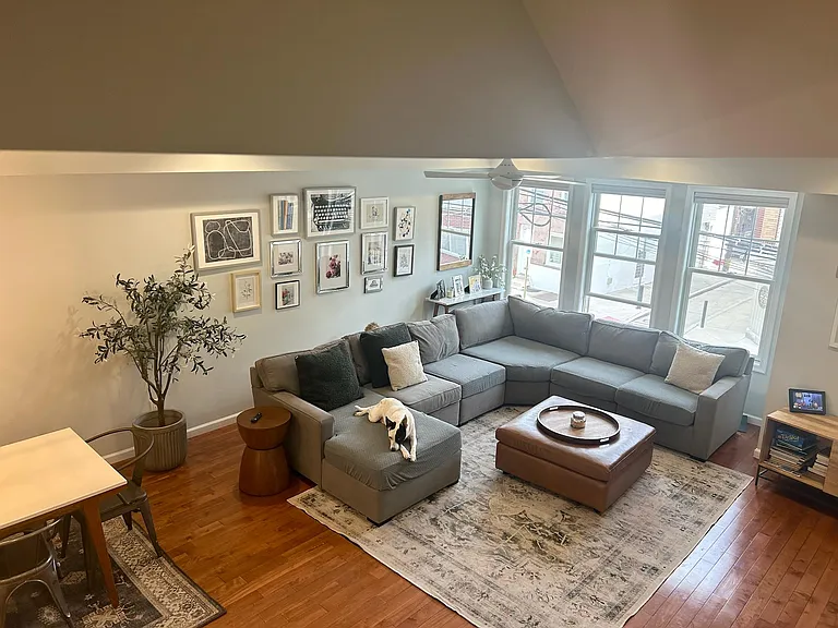 522 Carpenter St — Photo 1