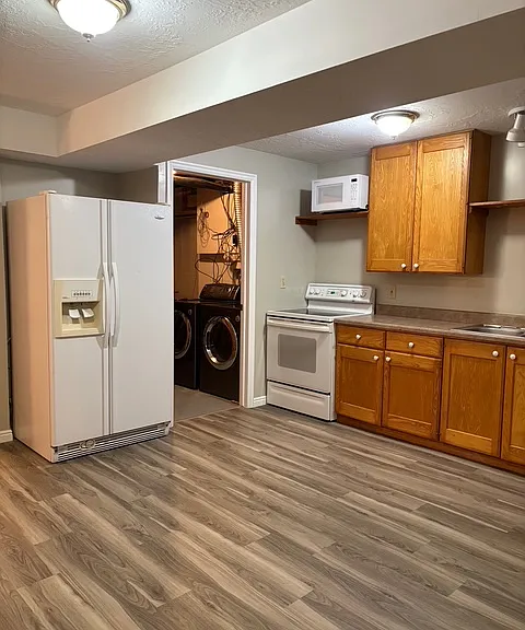 6551 S Jefferson St — Photo 3