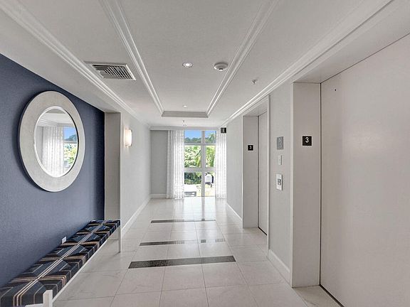 5th image of 700 E Boynton Beach Boulevard #304