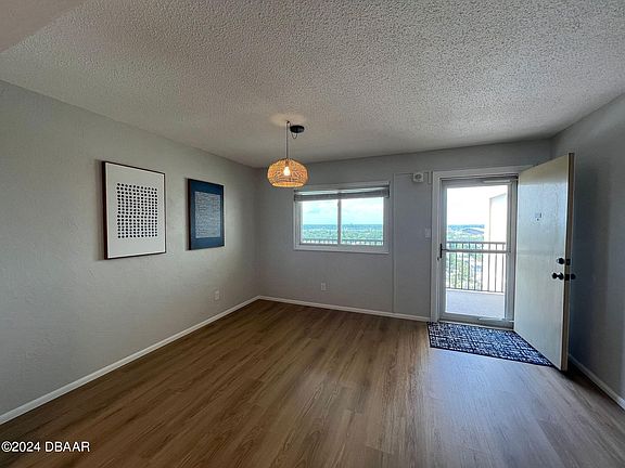 5th image of 89 S Atlantic Ave APT 1504