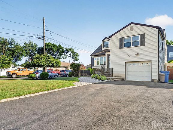 5th image of 203 Amboy Ave