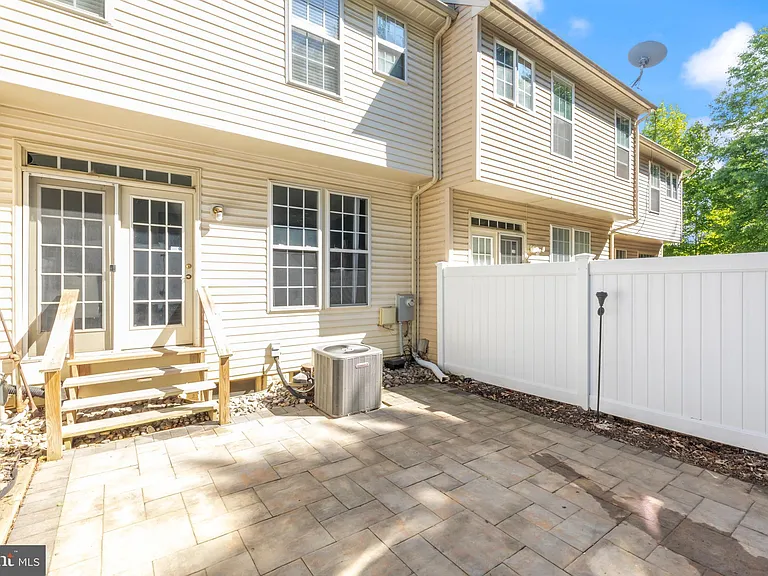 4004 Meadow Trail Ln — Photo 35