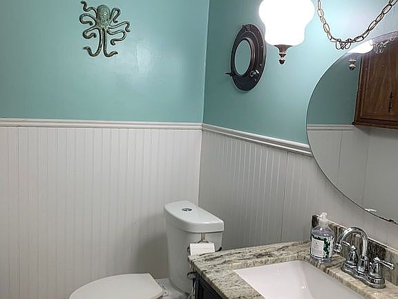 Powder room