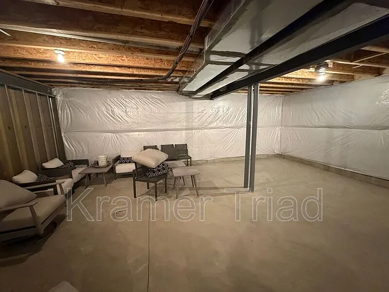 7889 Arimoore Dr — Photo 32