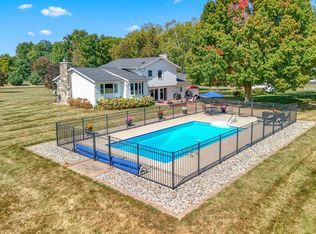 1131 Bridge Rd, Hillsdale, MI 49242