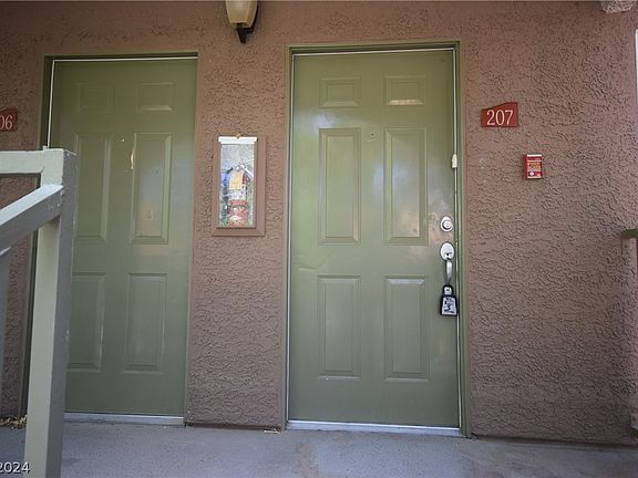 2nd image of 2121 Sealion Dr Unit 207