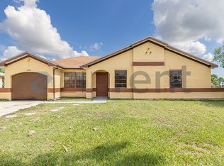 2251 SE Rainier Rd, Port Saint Lucie, FL 34952