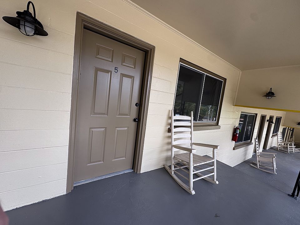 1st image of 1595 Soco Rd APT 5