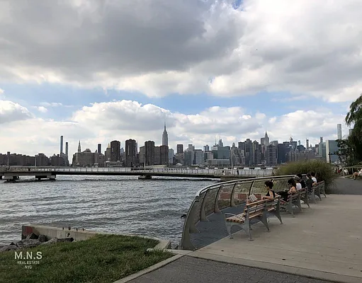 Rented by MNS | media 9