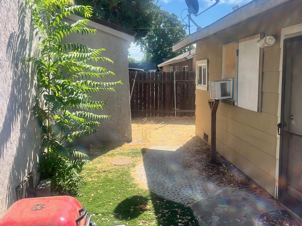 1st image of 205 4th St #B
