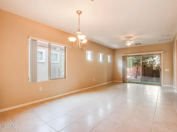 398 W Calle Montero, Sahuarita, AZ 85629