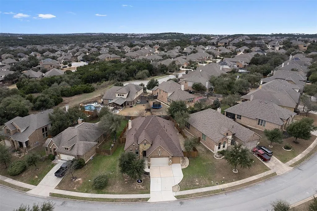 Building Photo - 13586 Mesa Verde Dr