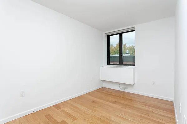 Rented by Mirador Real Estate | media 21