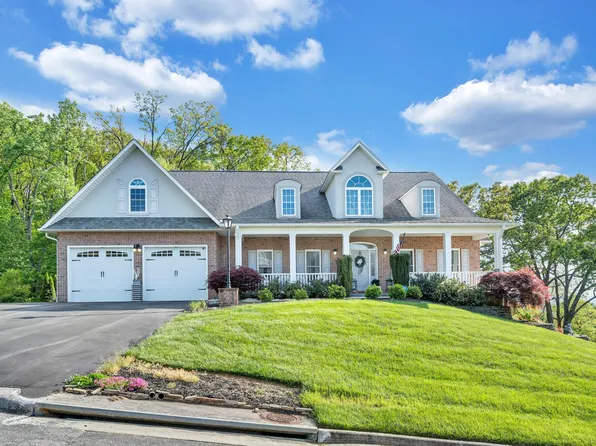 470 Stoneledge Dr, Roanoke, VA 24019