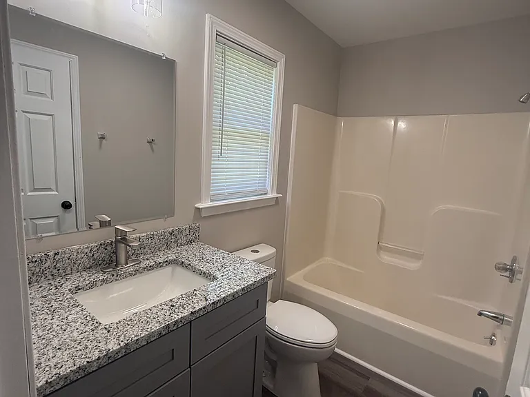 912 Lisk St — Photo 6