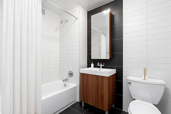 Rented by Platinum Properties | media 17