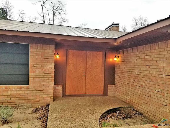 2nd image of 216 Lisa Ln