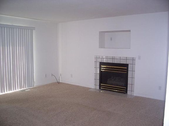 2nd image of 155 Hopfield Dr