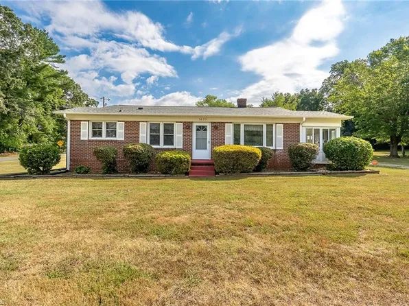 5035 Sunrise Ter, Winston Salem, NC 27105