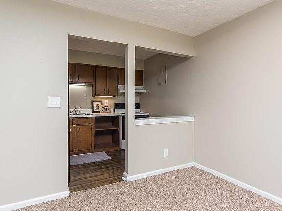 5th image of 930 Tierra Linda Dr APT 303