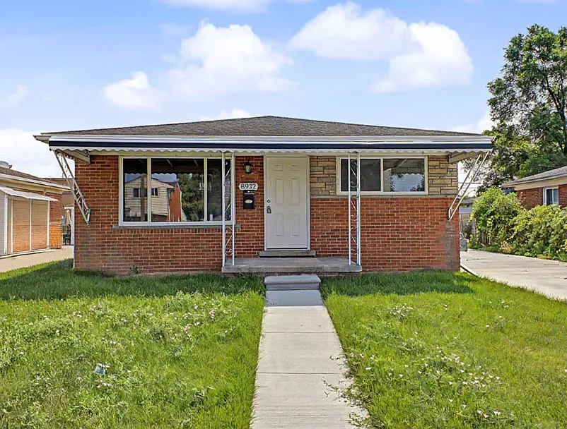 3 bed, 1000 sqft, $2,000 — Photo 1