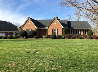 2221 Fairways Dr, Cherryville, NC 28021