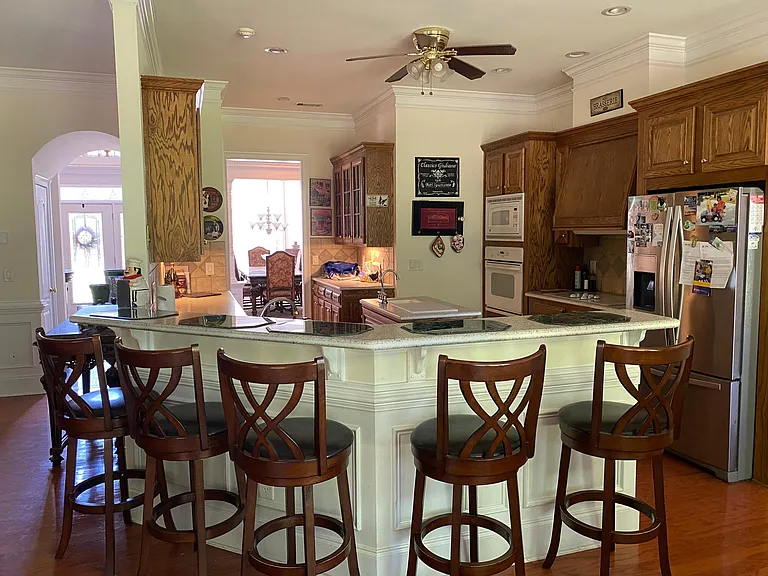 8225 Seven Oaks Dr S — Photo 7