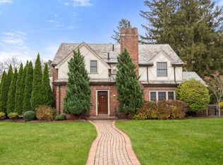 55 Evelyn Rd, Newton, MA 02468