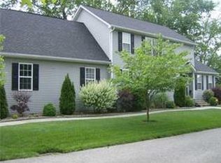 5 Hayes Ln, Hurricane, WV 25526