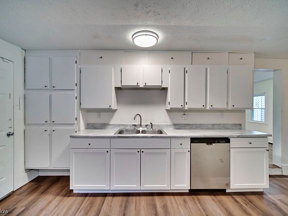 5th image of 5900 Wakefield Ave