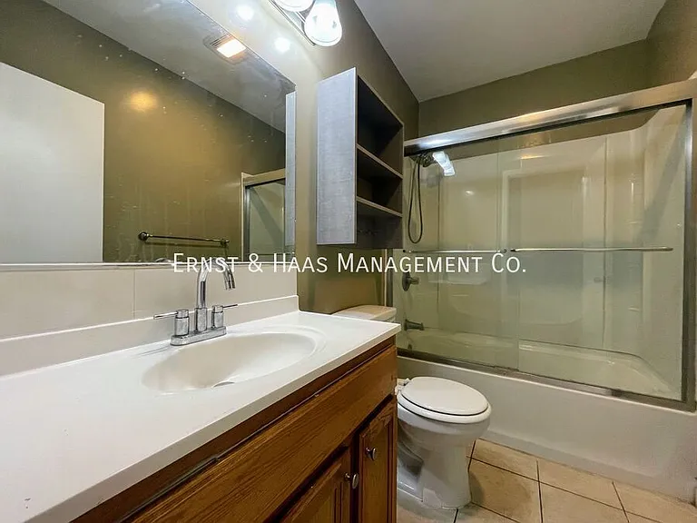 1957 San Francisco Ave #2 — Photo 19