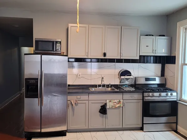 684 E 98th St #1A, Brooklyn, NY 11236