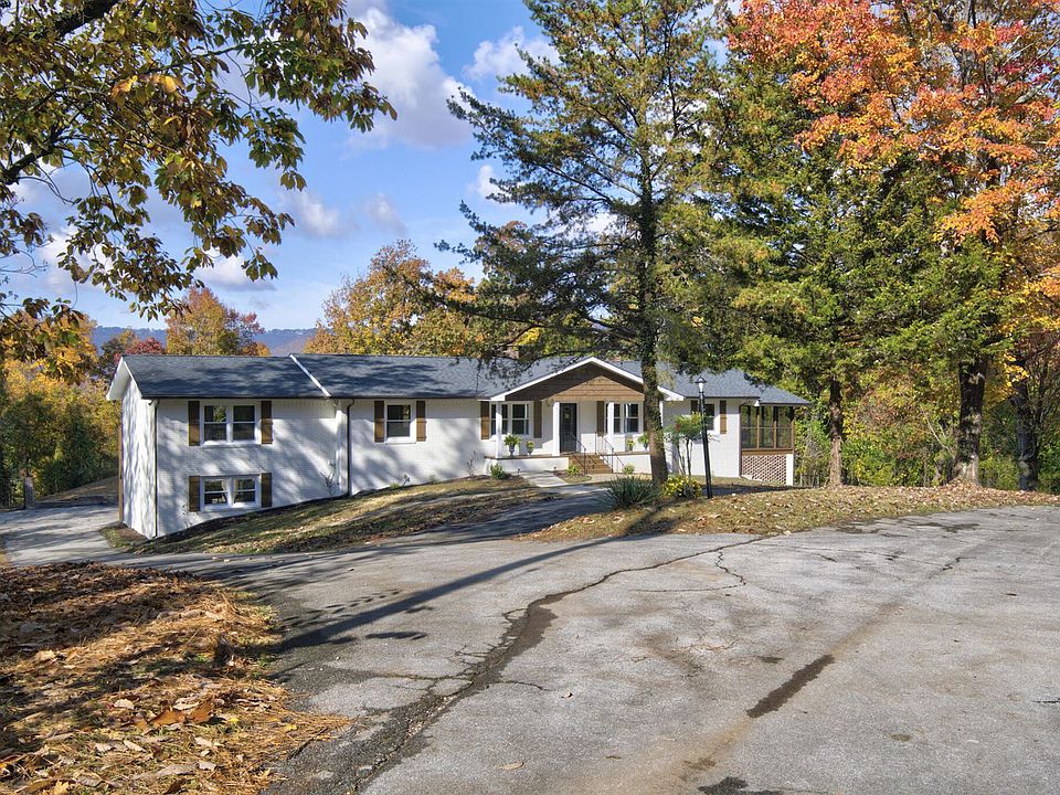 1st image of 3901 Knollwood Dr