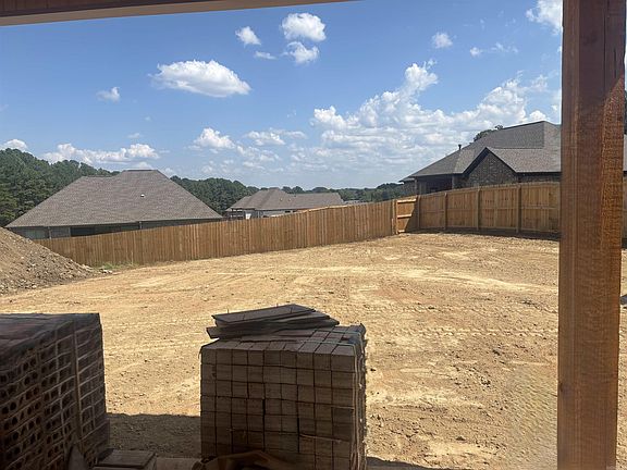 5th image of 101 Dylan Dr