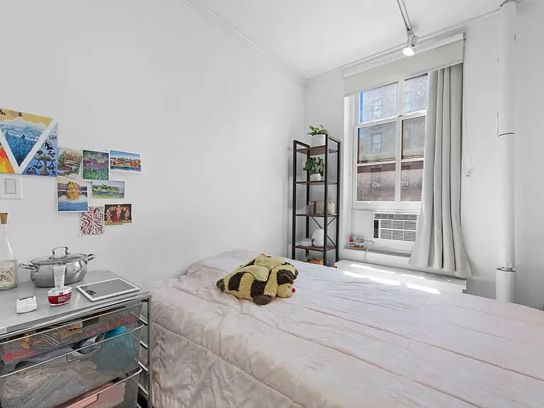 102 Greenwich Ave #7 — Photo 3