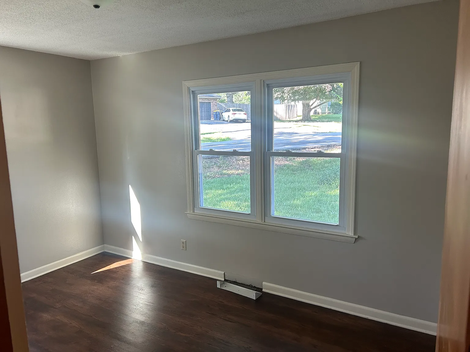 3 bed, 1100 sqft, $1,650 — Photo 3