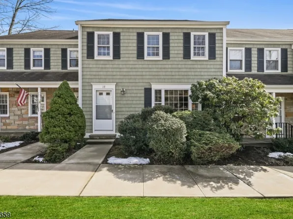 17 Wexford Dr, Mendham, NJ 07945