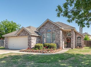 102 E Forestwood Dr, Forney, TX 75126